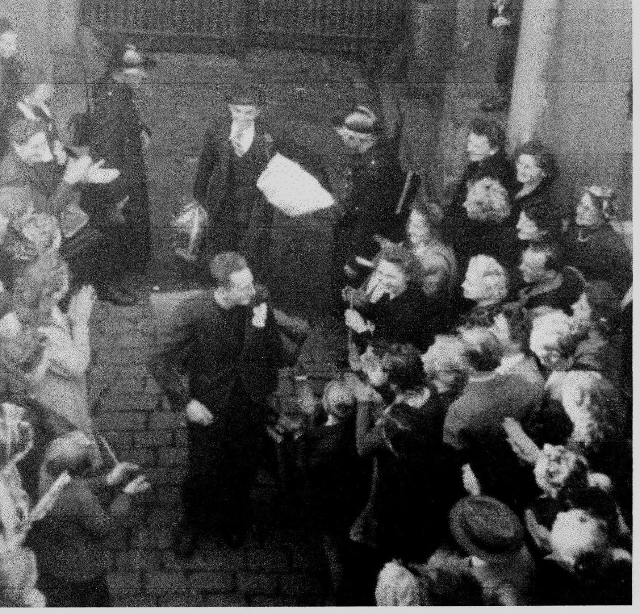 Fernand Van Cleemput bij het verlaten van de gevangenis van de Begijnenstraat